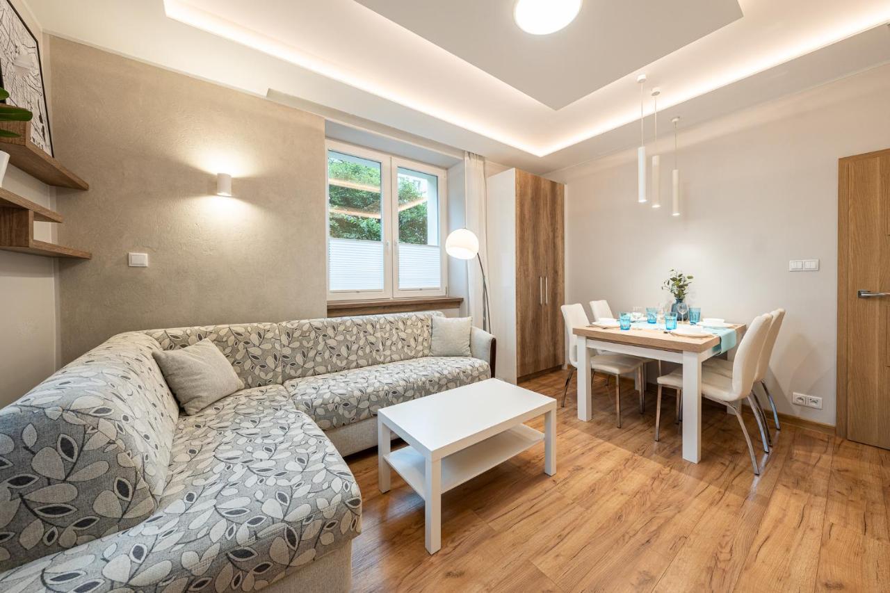 Apartment Bluebird Katowice Near Spodek Mck & City Center Buitenkant foto