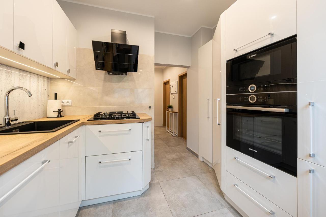 Apartment Bluebird Katowice Near Spodek Mck & City Center Buitenkant foto